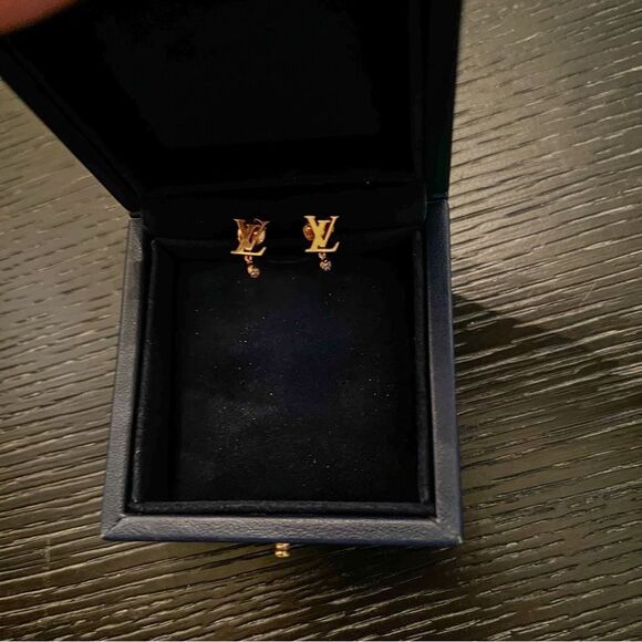 Louis Vuitton 18kt Rose Gold Monogram LV & Diamond earrings Authentic + Box - Picture 11 of 14
